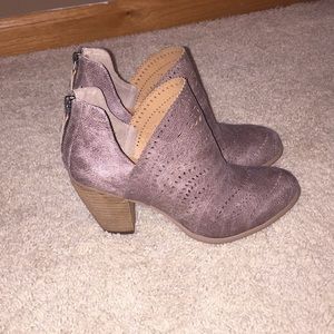 NWOB Not Rated Ankle Booties